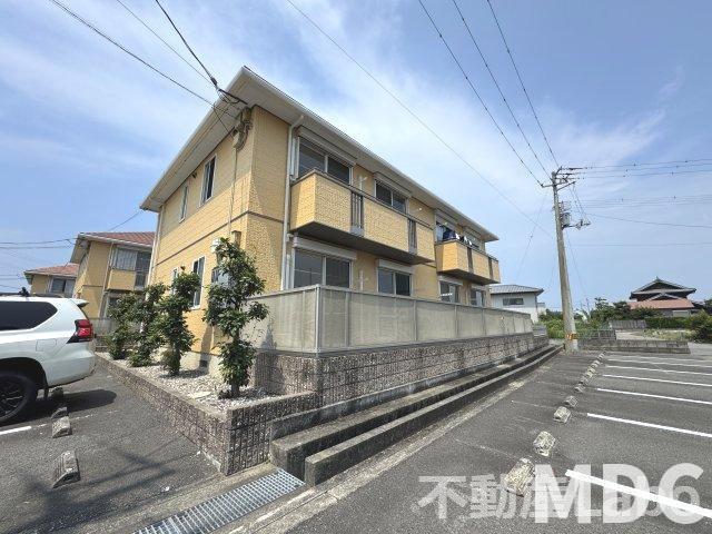 シャーメゾン藍住D棟の駐車場