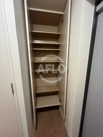 サンロワール江坂の内装|サンロワール江坂　シューズボックス