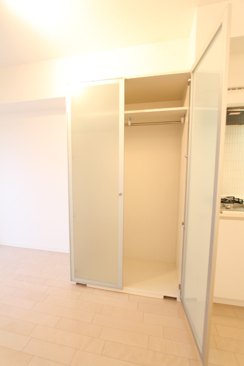 プライムアーバン三軒茶屋の収納|可動式収納※参考写真