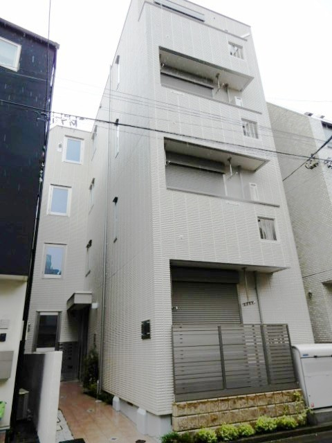 COURAGE三軒茶屋の外観
