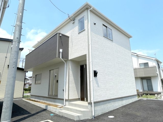 【外観：施工例】 | 富士見市羽沢2丁目　新築一戸建住宅　全9棟　(ふじみ野店) | 同仕様の施工例です。実際の完成物件の外観・仕様が一部異なる場合があります。