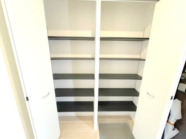 【内観：施工例】 | 富士見市羽沢2丁目　新築一戸建住宅　全9棟　(ふじみ野店) | 同仕様の施工例です。実際の完成物件の内観・仕様が一部異なる場合があります。