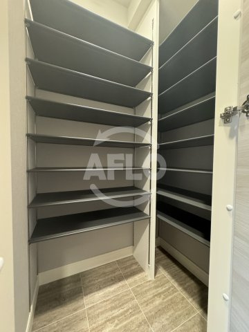 TEAL RESIDENCE BAYの収納|TEAL RESIDENCE　BAY　玄関収納