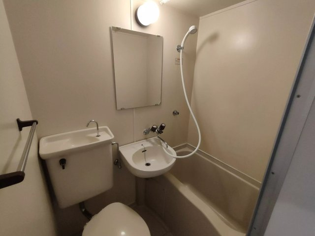 AP1288 ラ・レジダンス・ド・高取 404のトイレ|




