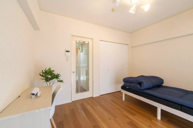 AP1048 ル・ソレイユ21 408の洋室|





