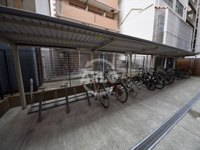 レジェンドール心斎橋EASTのその他共用部分|レジェンドール心斎橋EAST　自転車置き場