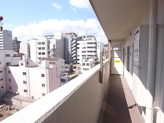エステムプラザ神戸元町海岸通のバルコニー