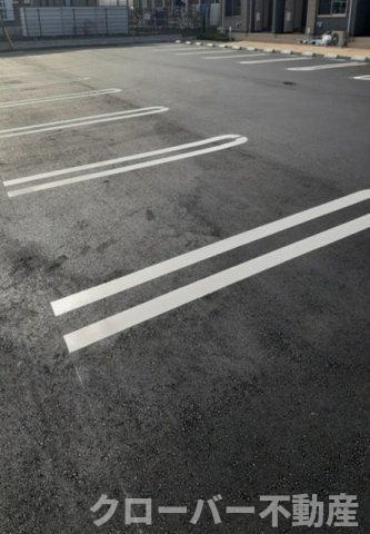 エクセレント　スクエアＢの駐車場