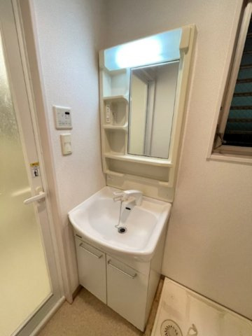 大阪市中央区南船場２丁目の賃貸マンションの洗面所
