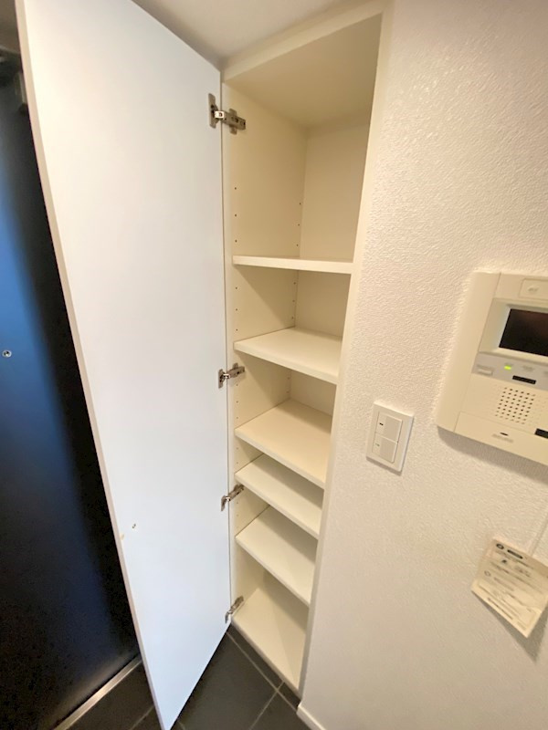 プライムアーバン三軒茶屋の収納