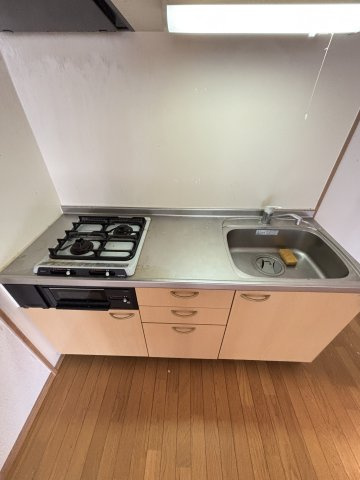 高口箔屋ビルのキッチン