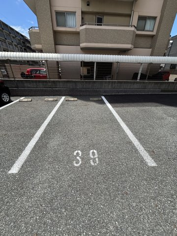 パークフラッツ博多吉塚の駐車場