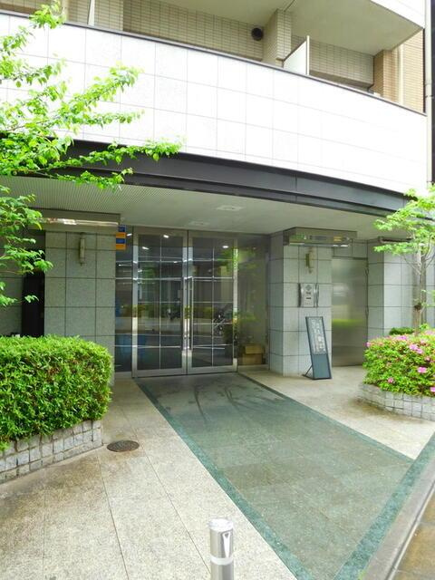 パレステュディオ中目黒のエントランス