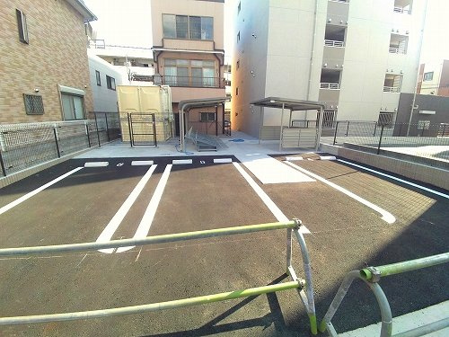 Ａｍｅｎｉｔｙ　Ｗｅｓｔの駐車場