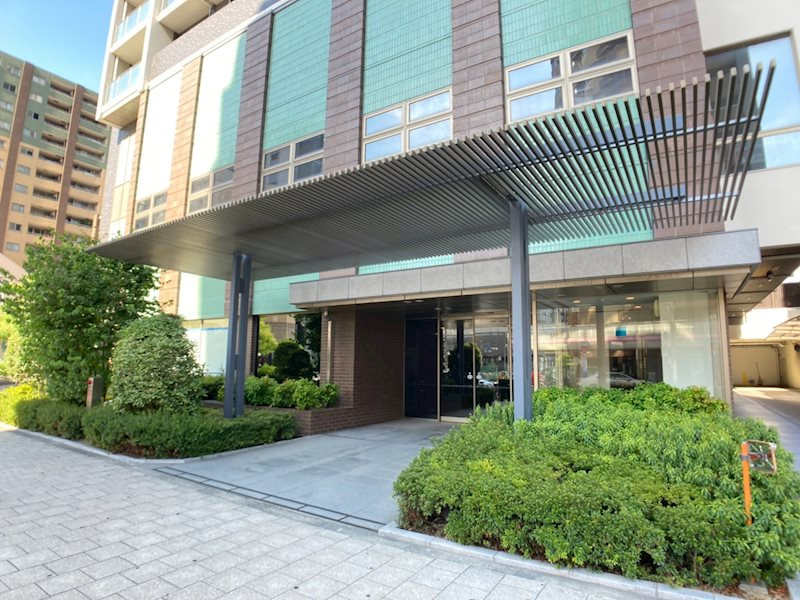 大阪市中央区松屋町の賃貸マンションのエントランス