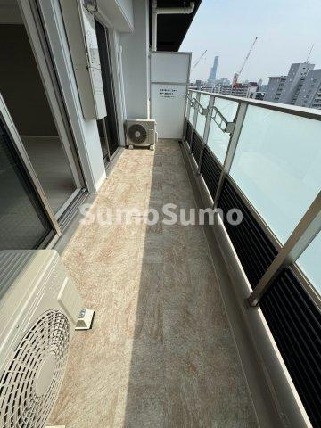 スプランディッド難波WESTⅢのバルコニー