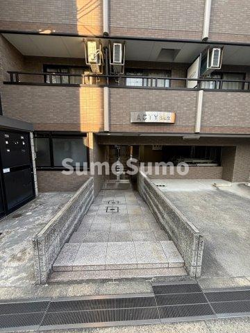 大阪市西区北堀江２丁目の賃貸マンションのエントランス