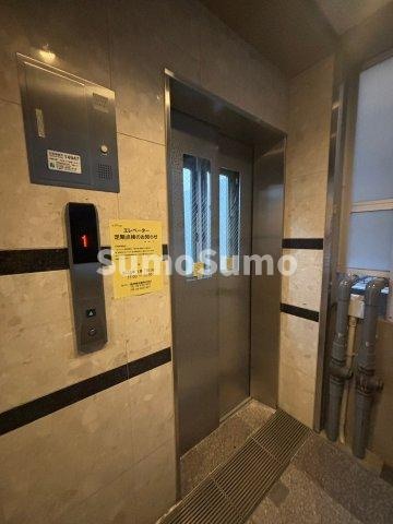 大阪市西区北堀江２丁目の賃貸マンションのロビー