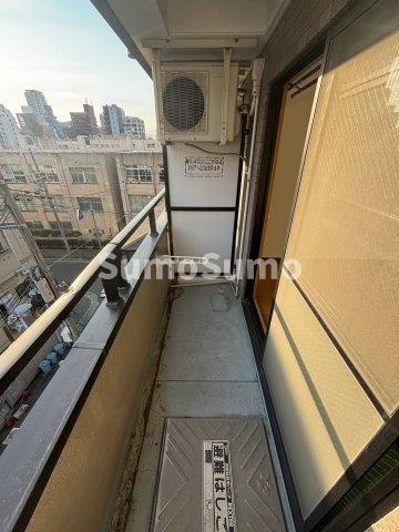 大阪市西区北堀江２丁目の賃貸マンションのバルコニー