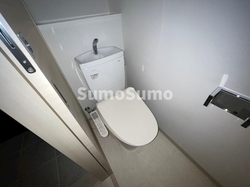 大阪市浪速区元町２丁目の賃貸マンションのトイレ