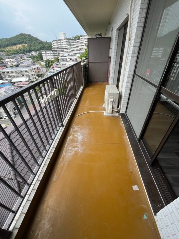 グロース甲陽園のバルコニー