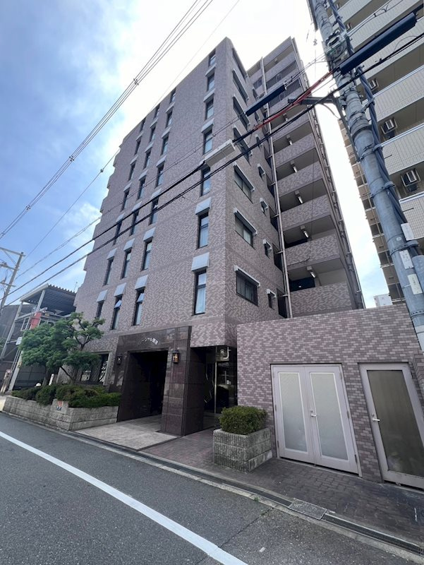 パレーシャル難波の外観