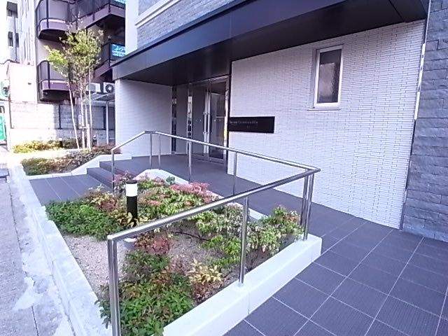 プレディアスタイル神戸垂水のエントランス
