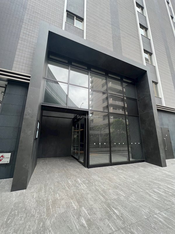 大阪市浪速区日本橋東３丁目の賃貸マンションのエントランス