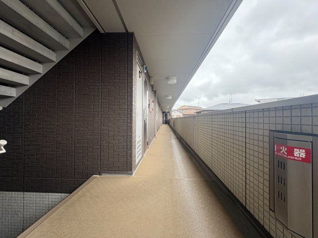 川崎市高津区久地４丁目のアパートのバルコニー