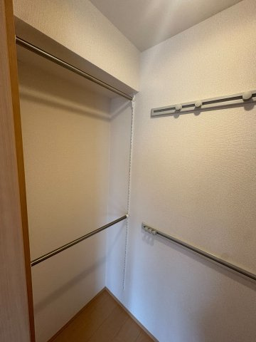 川崎市高津区久地４丁目のアパートの収納