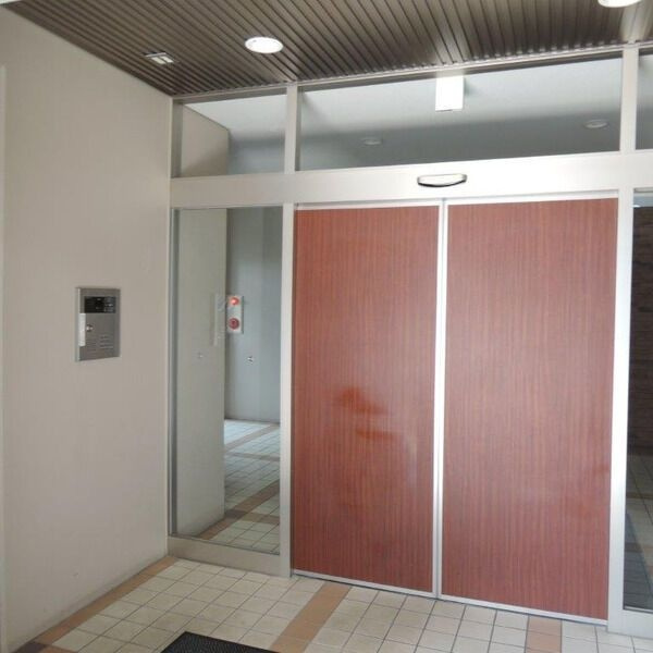 モアライフ住吉南のエントランス