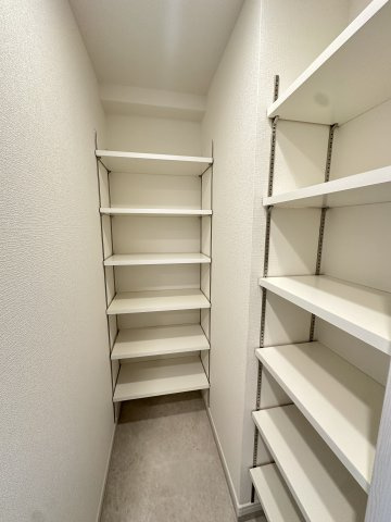 Ｓクラージュ西新の収納