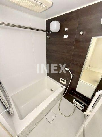 横浜市西区桜木町５丁目の賃貸マンションの浴室