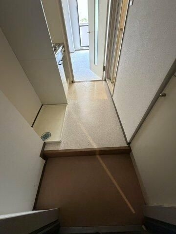 シティクレスト津田沼の玄関