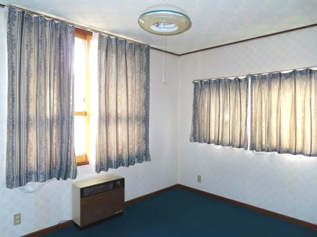 網走郡美幌町字美富６０番地６　中古売家の洋室