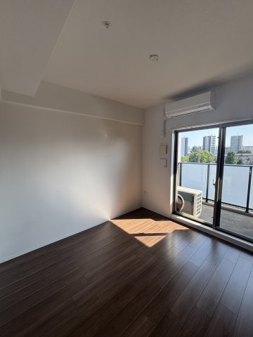 【寝室】レジュールアッシュ淡路駅前