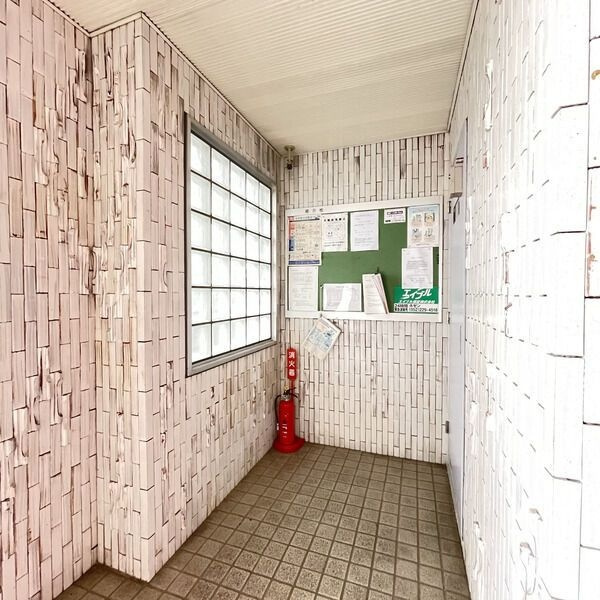 名古屋市中川区高畑４丁目の賃貸マンションのロビー