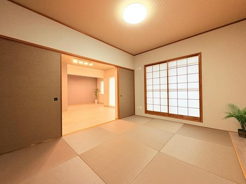 エステ・ハイツ鎌ヶ谷2号棟の和室|ゆったりとくつろげる和室です