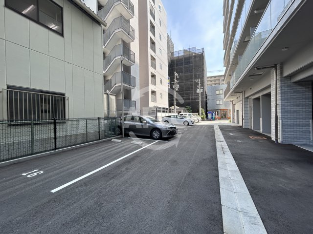 スプランディッド江坂3の駐車場|スプランディッド江坂Ⅲ　駐車場