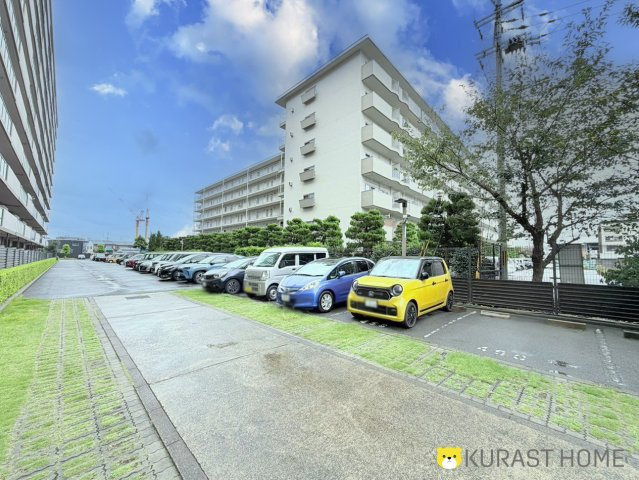 サンシティ西京極2番館　3階の駐車場