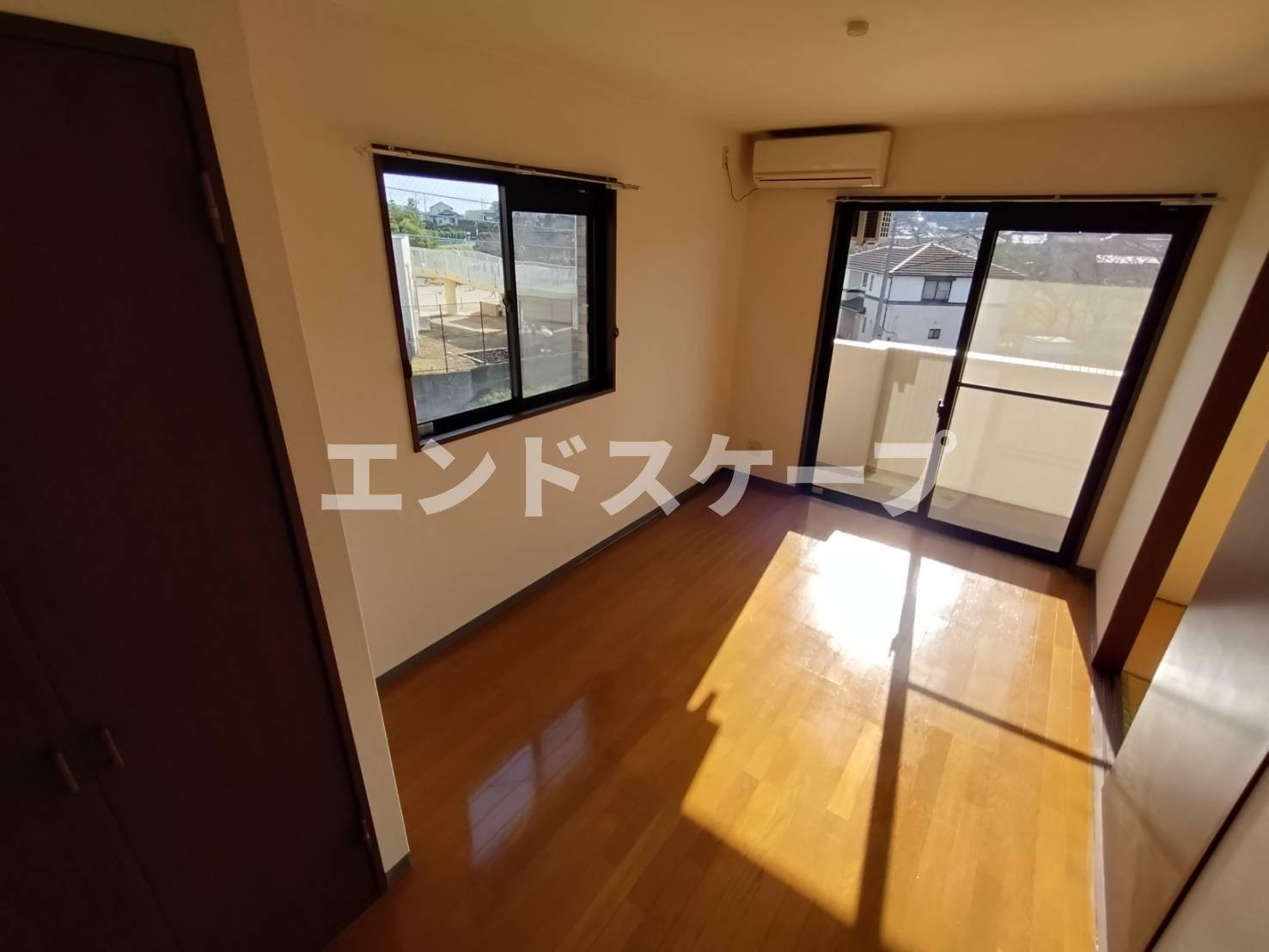 グリーンヒルズの居間・リビング|高崎、前橋エリアのお部屋探しはエンドスケープまで！お客様の理想お聞かせ下さい♪
内装が画像と異なる場合がご合います。