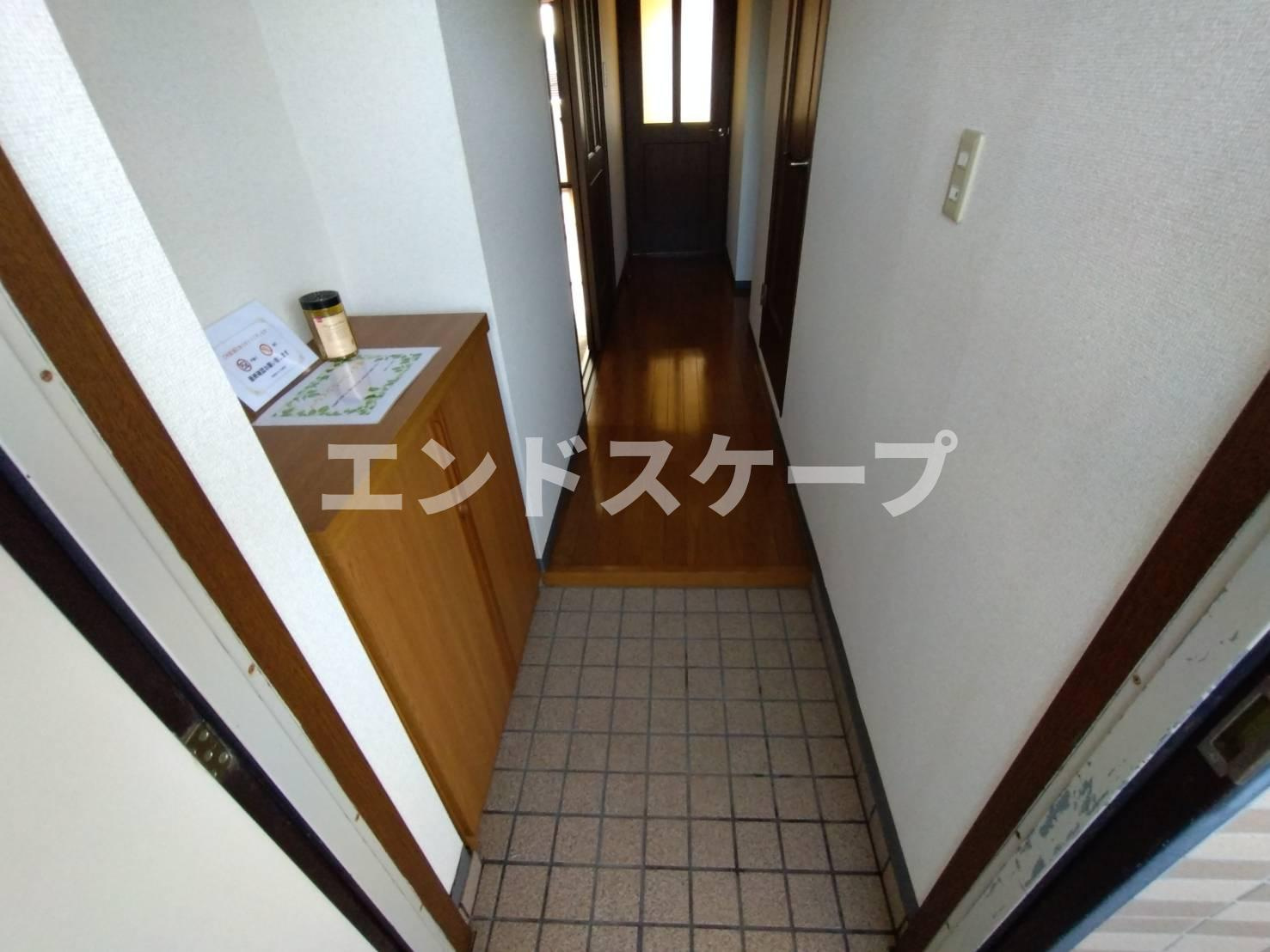 グリーンヒルズの玄関|高崎、前橋エリアのお部屋探しはエンドスケープまで！お客様の理想お聞かせ下さい♪