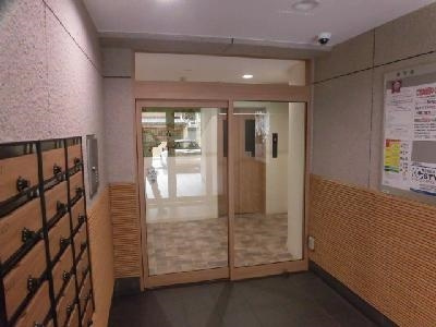 Villa Florian（ヴィラフローリアン）のエントランス|オートロック