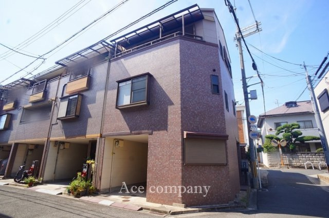 【外観】 | 東大阪市吉田5丁目 | 【東南角地☆鉄骨造☆車庫付4DK♪2駅利用OK♪】ローン返済目安：月々約46631円（頭金0円、変動金利0.875％、返済期間40年、ボーナス払い無しで試算しています）