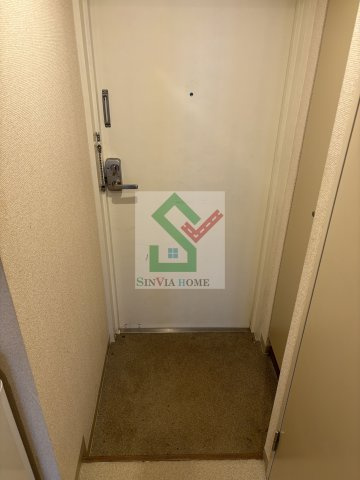 アルプ所沢の玄関