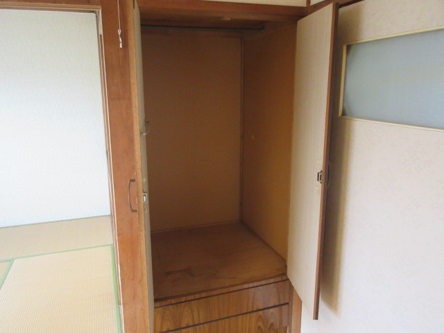 川原井マンションの収納