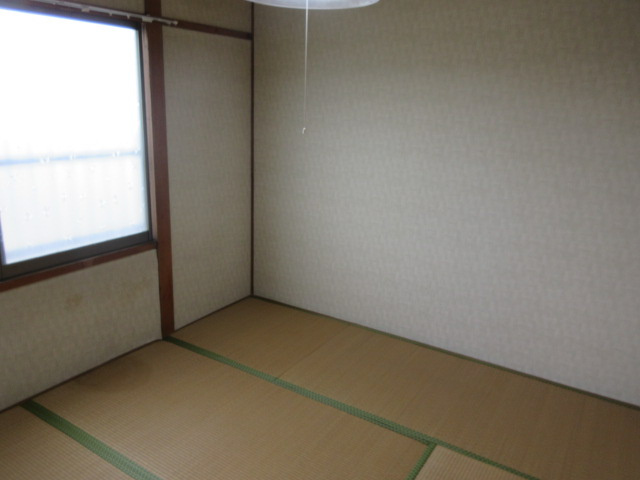 川原井マンションの和室