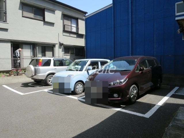 スポルク浮間の駐車場|敷地内の駐車場です♪