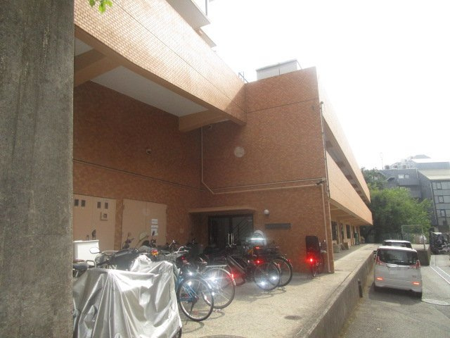 山王森タウンビル（横浜市神奈川区三枚町108-7）貸倉庫・事務所の外観