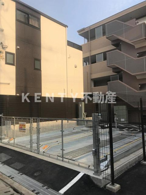 【駐車場】 | Ｏｐｕｓ　ｒｅｓｉｄｅｎｃｅ　Ｍｅｇｕｒｏ　Ｓｅｎｚｏｋｕ | 駐車場に車を止められます